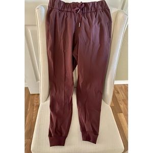 Lululemon Maroon Joggers (Size 4)